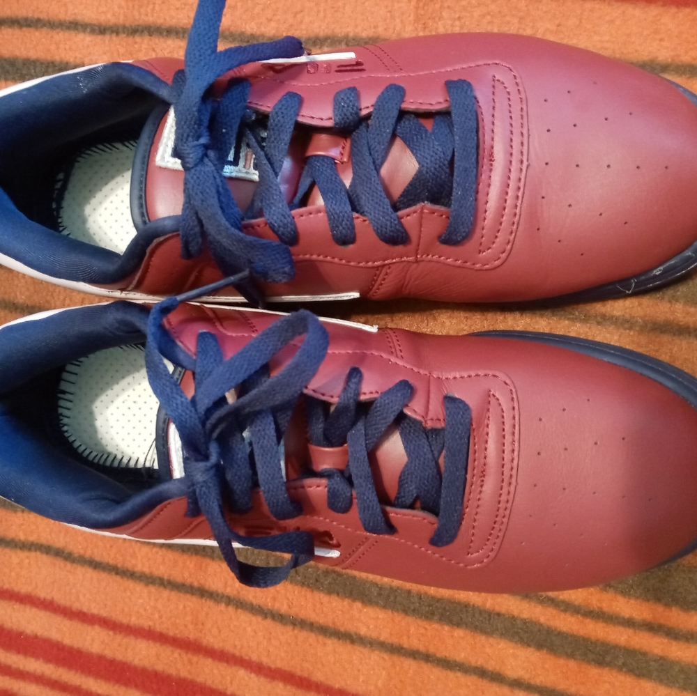 Filas - Picture 1 of 2